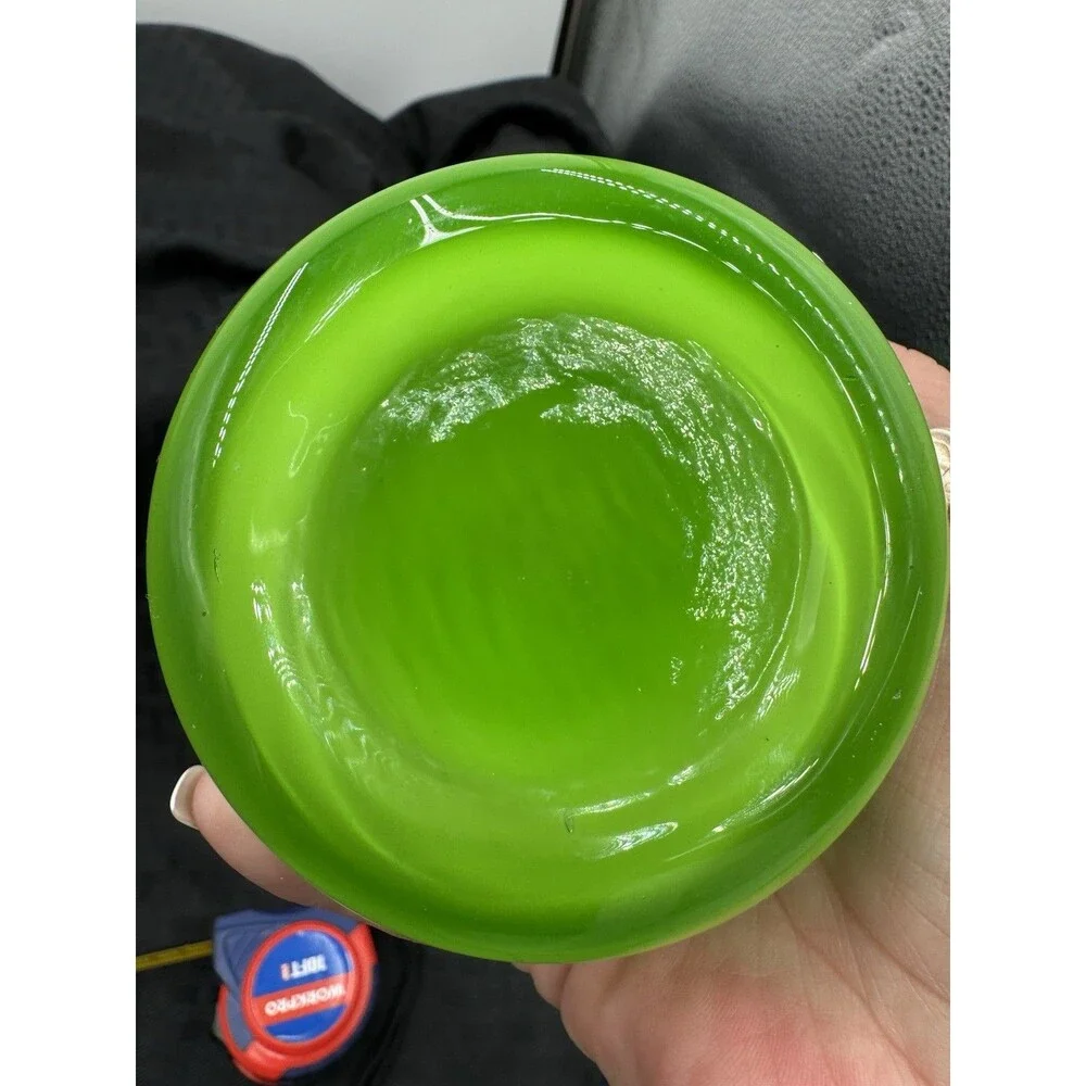 VTG Swing Green Vase